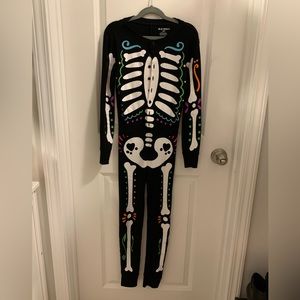 Old Navy Skeleton pajamas button up size 8 NWOT . Day of the Dead kids pajamas